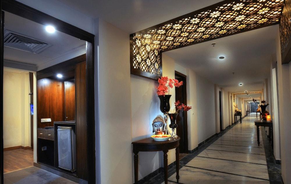 אגרה Royale Sarovar Portico Agra מראה חיצוני תמונה