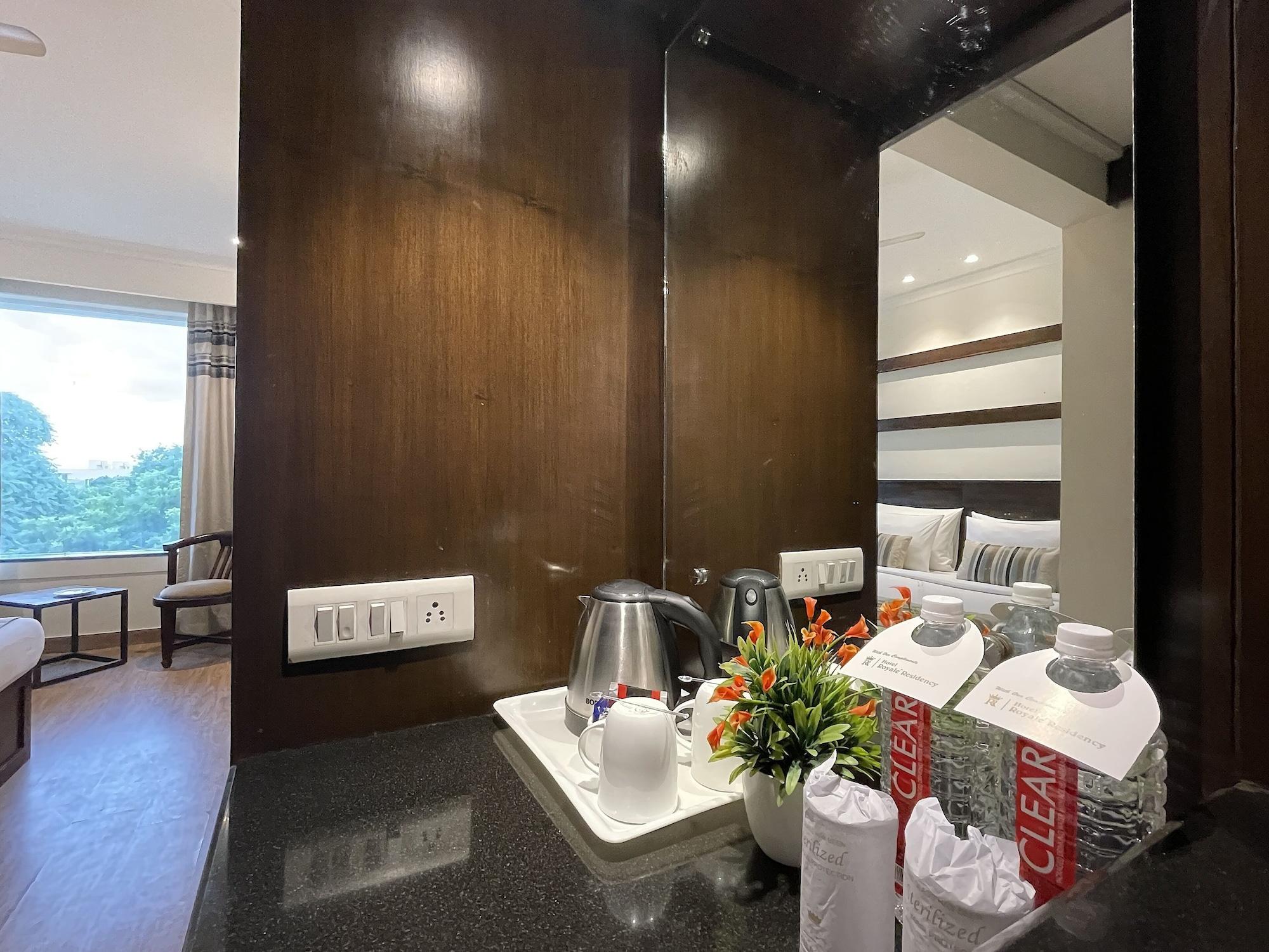 אגרה Royale Sarovar Portico Agra מראה חיצוני תמונה