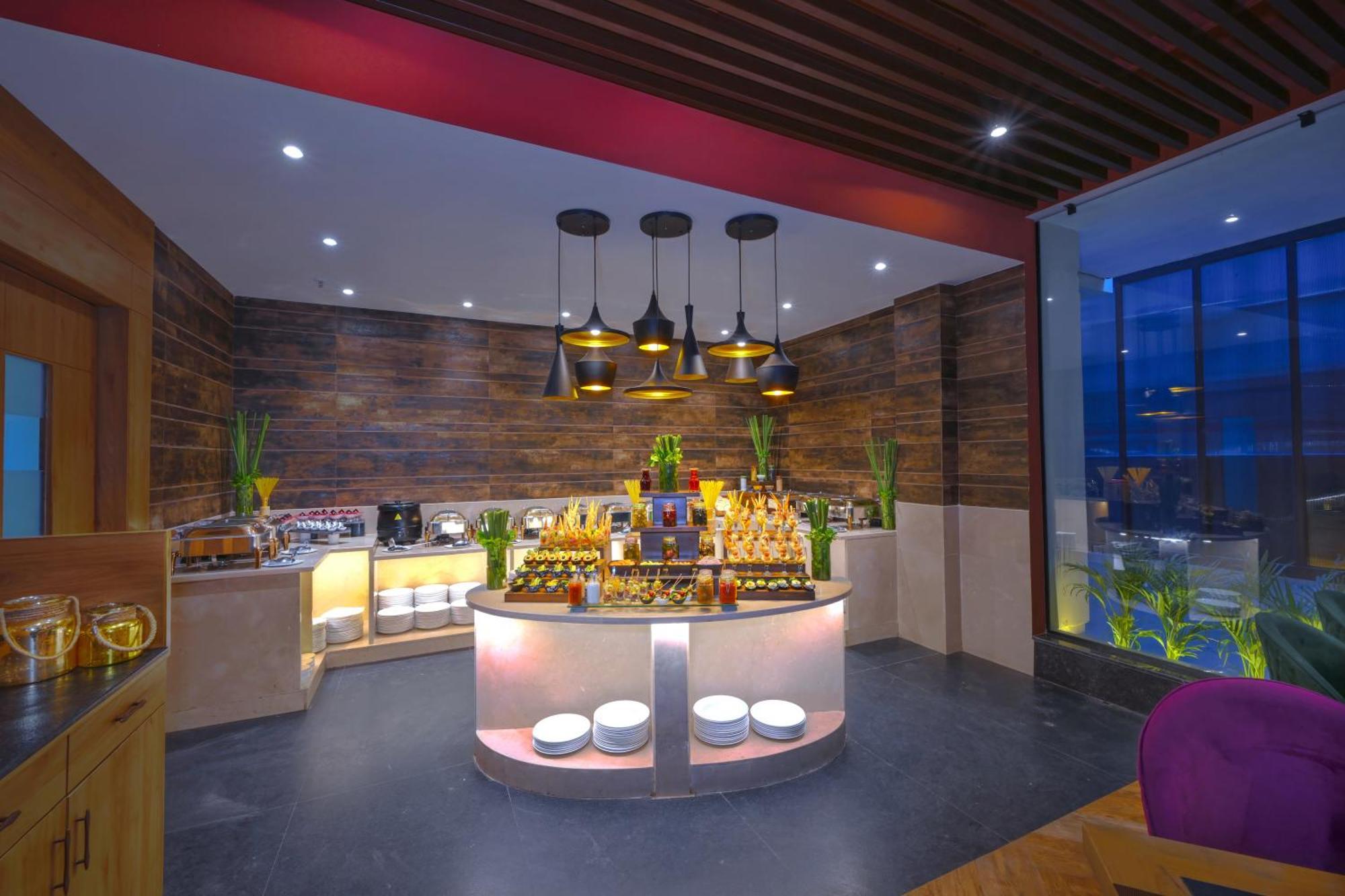 אגרה Royale Sarovar Portico Agra מראה חיצוני תמונה
