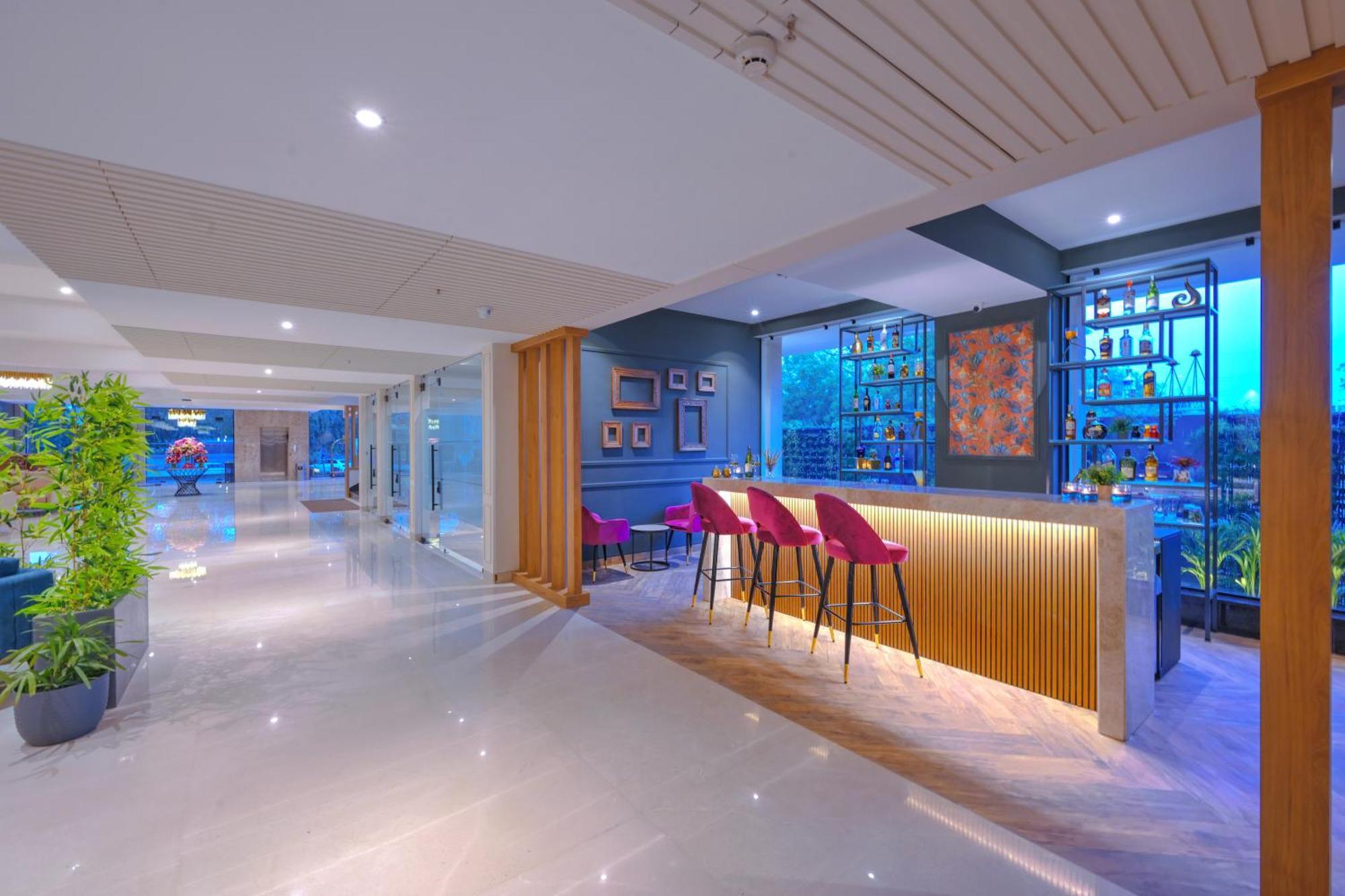 אגרה Royale Sarovar Portico Agra מראה חיצוני תמונה