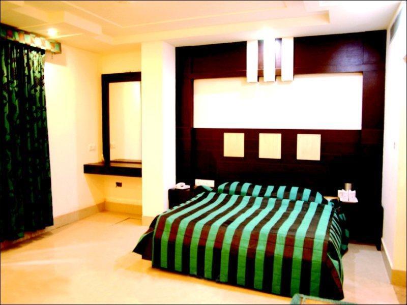 אגרה Royale Sarovar Portico Agra מראה חיצוני תמונה
